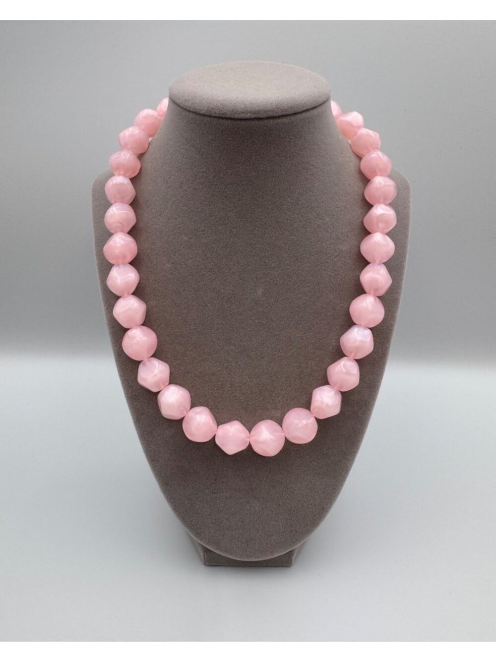 Vintage Pink Swirl Lucite Necklace Graduated Beads Gold Tone 18” Statement